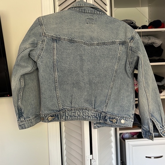 gap jean jacket size small! - Picture 4 of 6